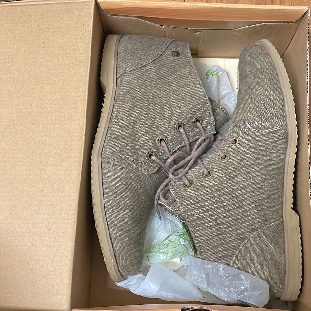 Bear paw shoes